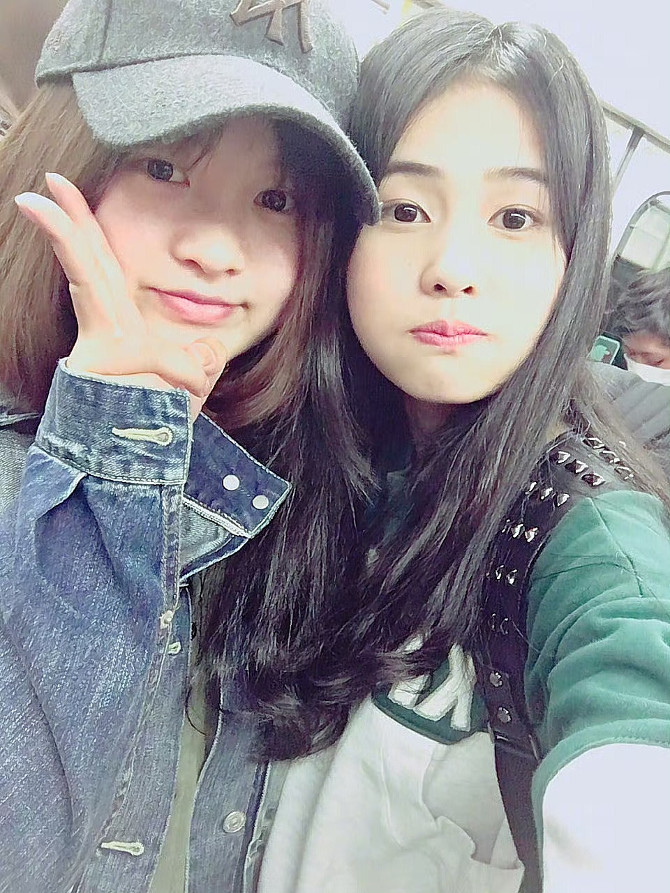 白鹿可真是让人太意外了！没想到白鹿的助理竟然是她的闺蜜，而且俩人已经拥有10