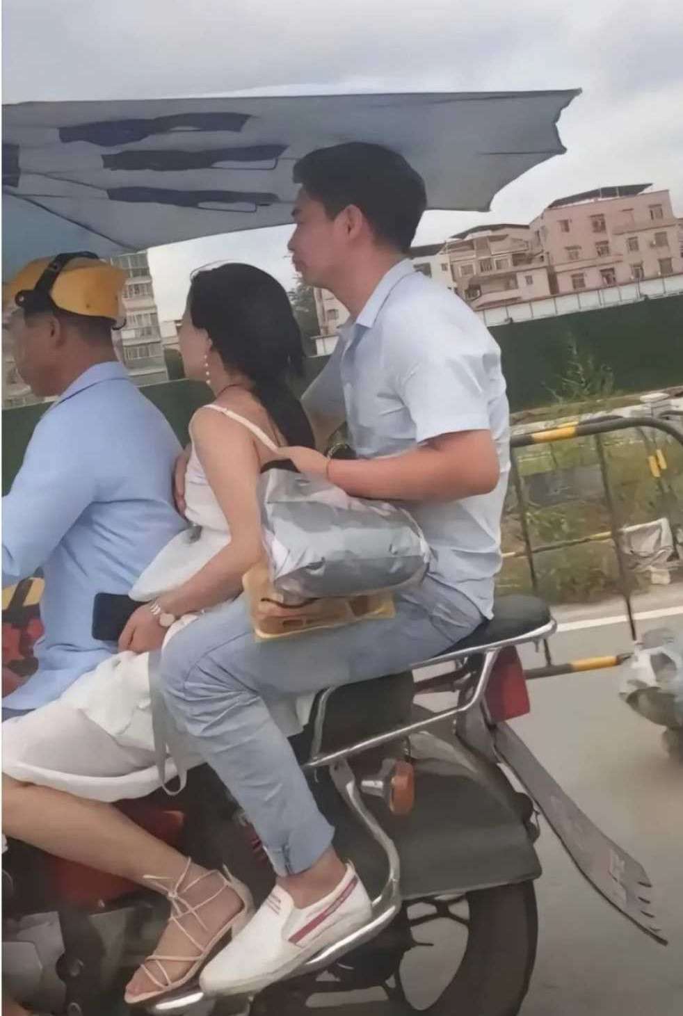 毕竟这是自己的老婆，一点便宜不让别人占啊！