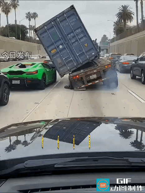 我说句公道话，真正害怕的不应该是豪车，应该是货车，因为它不够排。