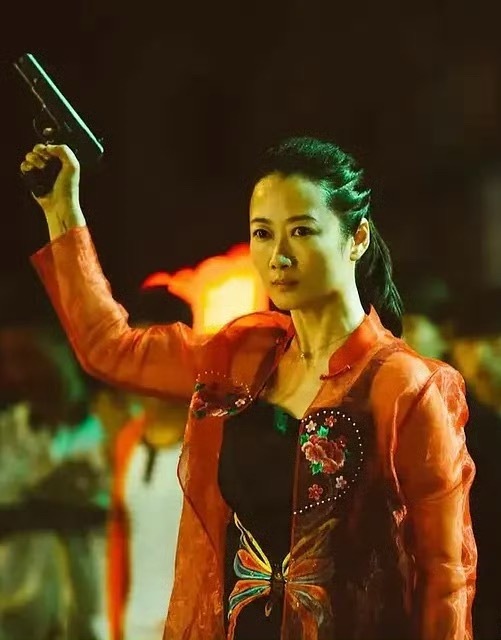华语女演员撕奖的神：赵涛三次担任国际A类电影节评委，三次都有奖，能力太强。202