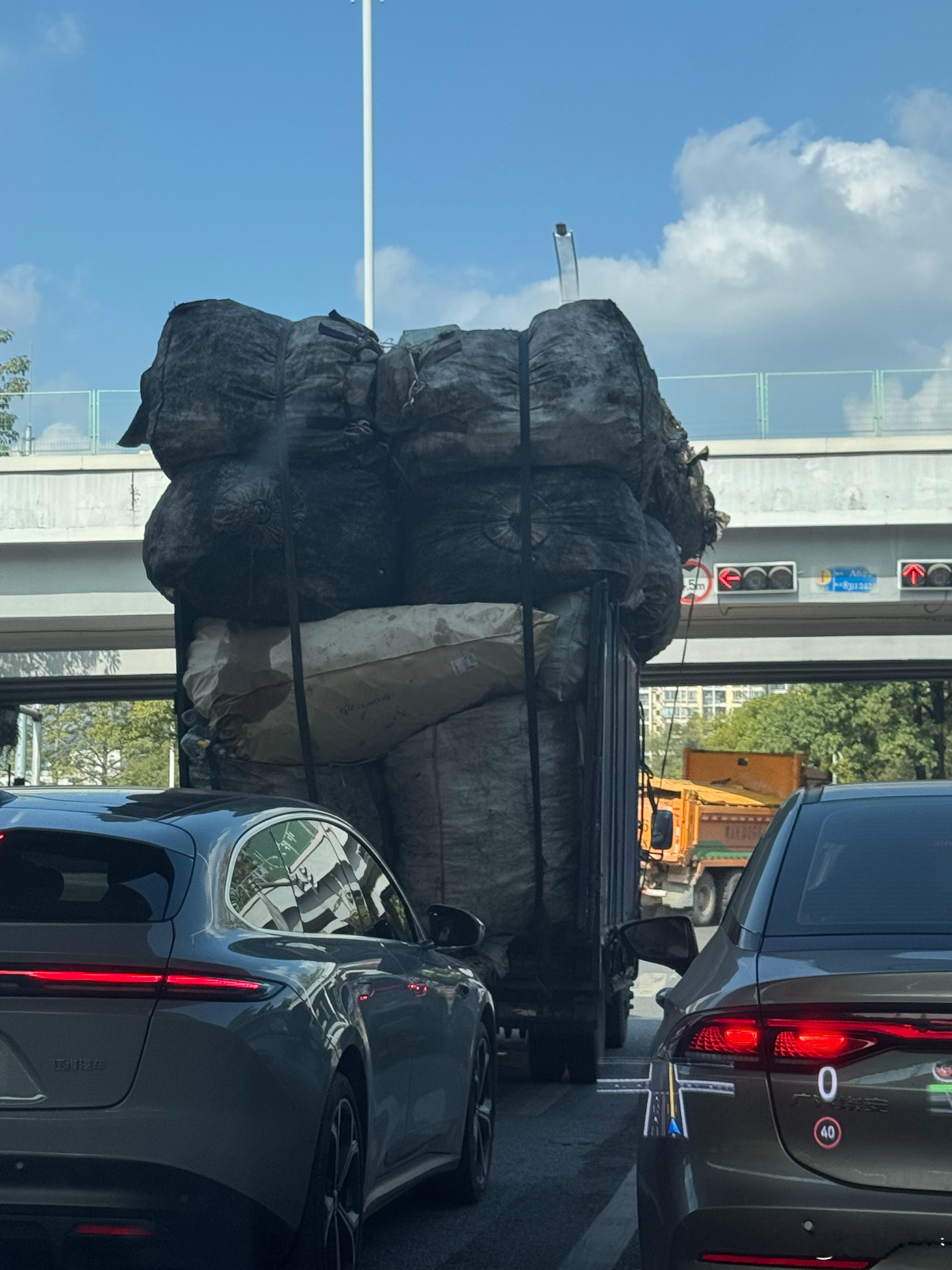 这种车真的吓人大家路上遇到离远一些