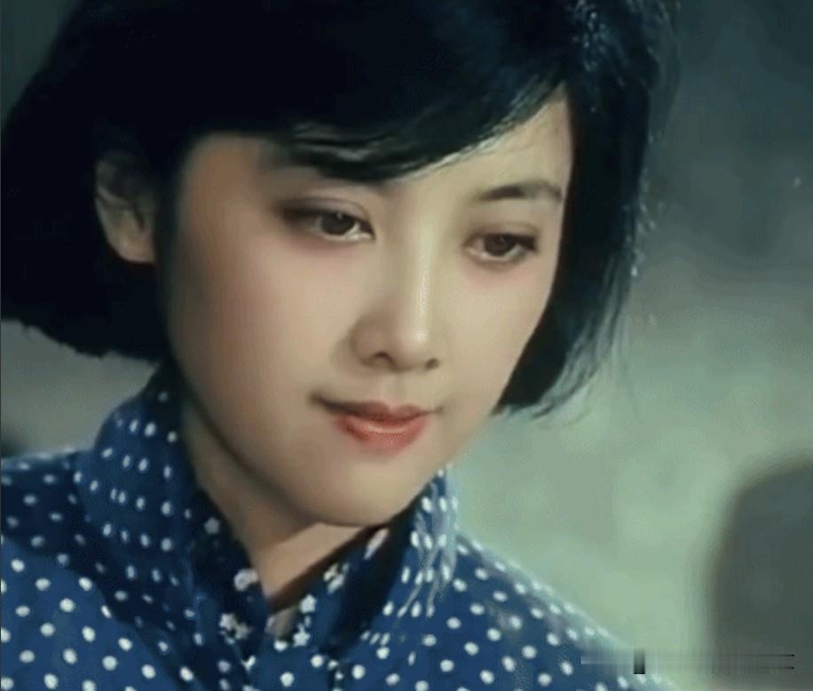 以前觉得朱琳演的女儿国国王是最完美的，没想到她的这种剧照，也是完美到无可挑剔的，