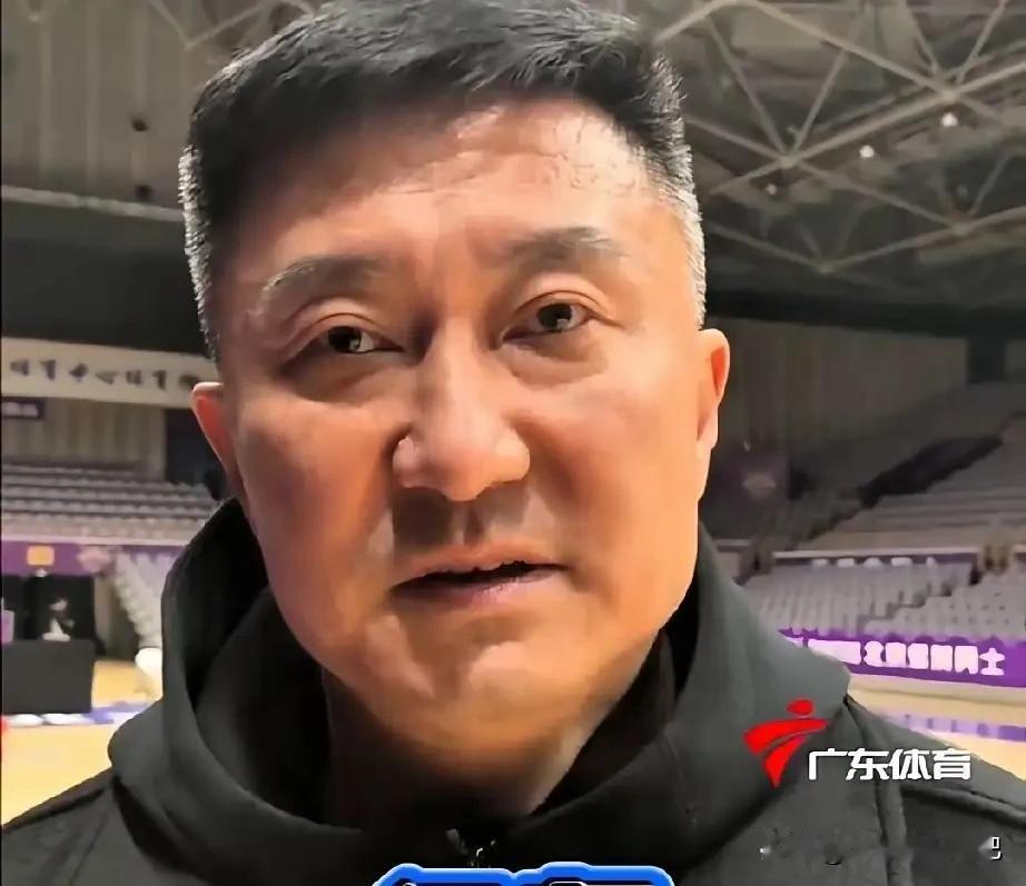 其实杜峰在下一盘大棋！大家只看到了赛季上海三杀广东，但却忽略了一个问题，那就是