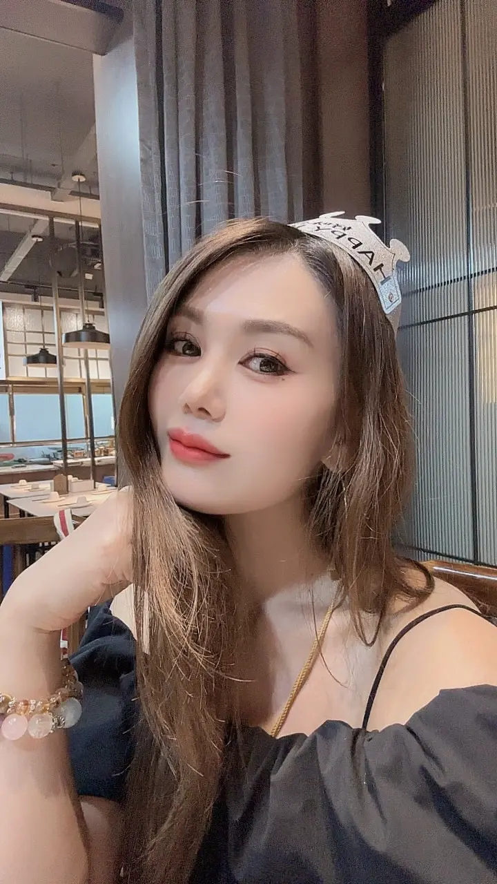 我生命中所有最糟糕的时候 都是我独自一人度过的 所以我特别珍惜别人对我好的时刻