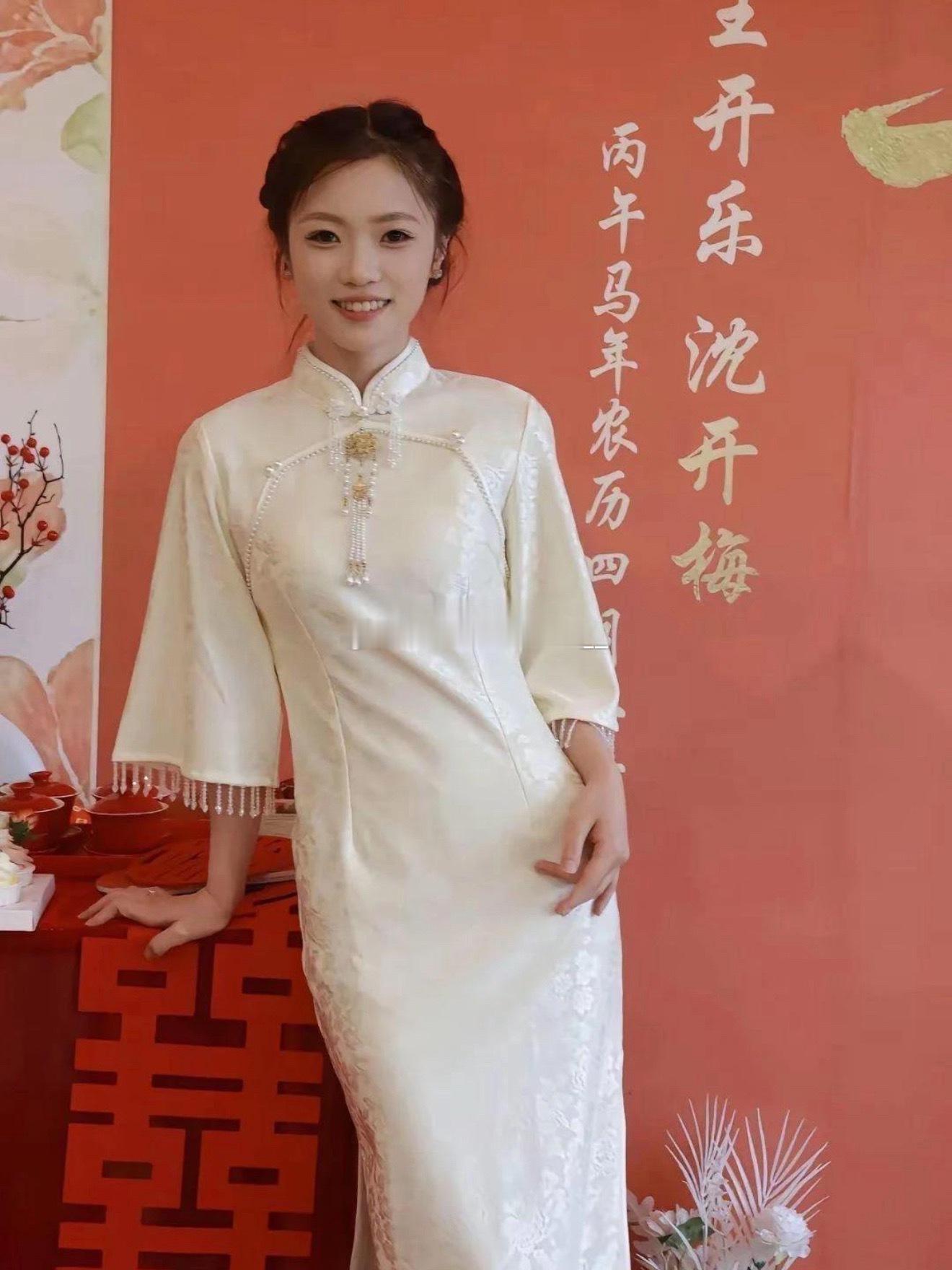 除了新人家里没一个开心的[捂脸哭][捂脸哭][捂脸哭]​​​