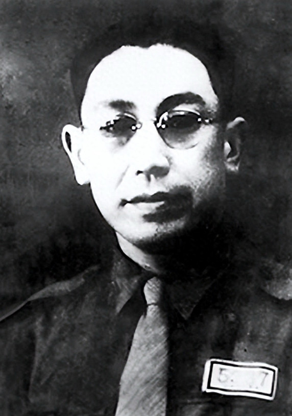 1949年12月的宜宾，郭汝瑰率领七十二军一万三千余名官兵宣布起义，兵不血刃完成