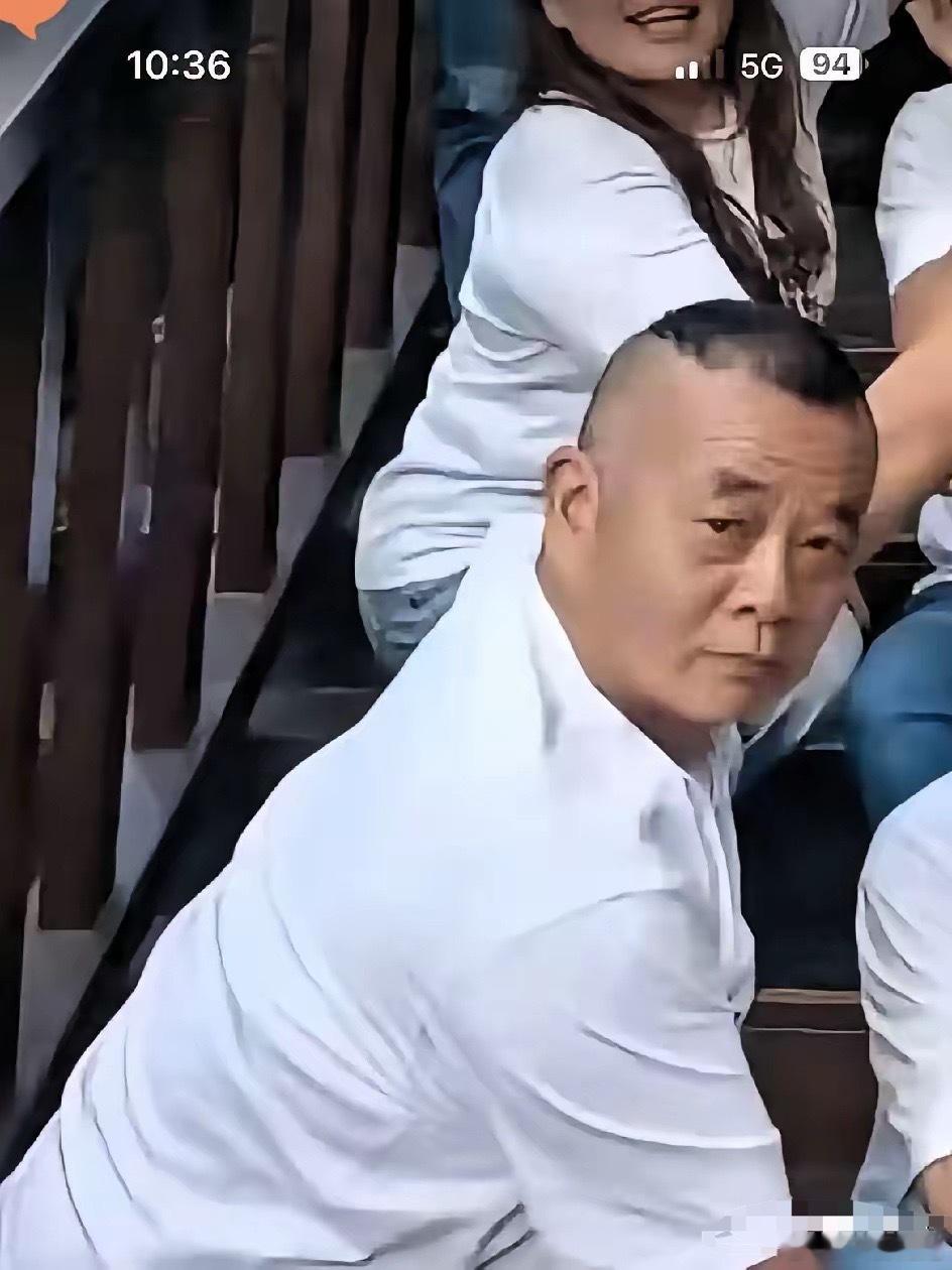 闹完新疆转战西藏，一行人为何遭全线商家抵制想进藏洗涤心灵，却被全线商家抵制，这事
