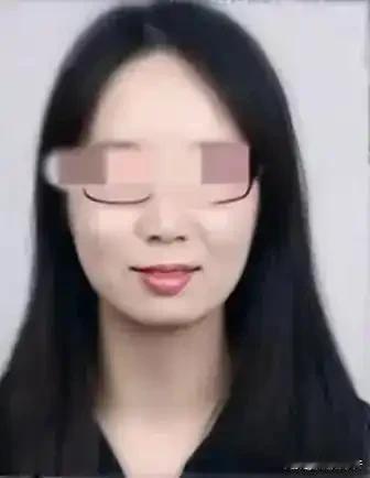年轻女教授陷入舆论漩涡！快速晋升引发热议，一切静待官方调查结论近日，网络上