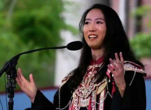 美国不要的，中国也坚决不要！曾经在美国哈佛大学毕业典礼上，中国留学生蒋雨融曾代表