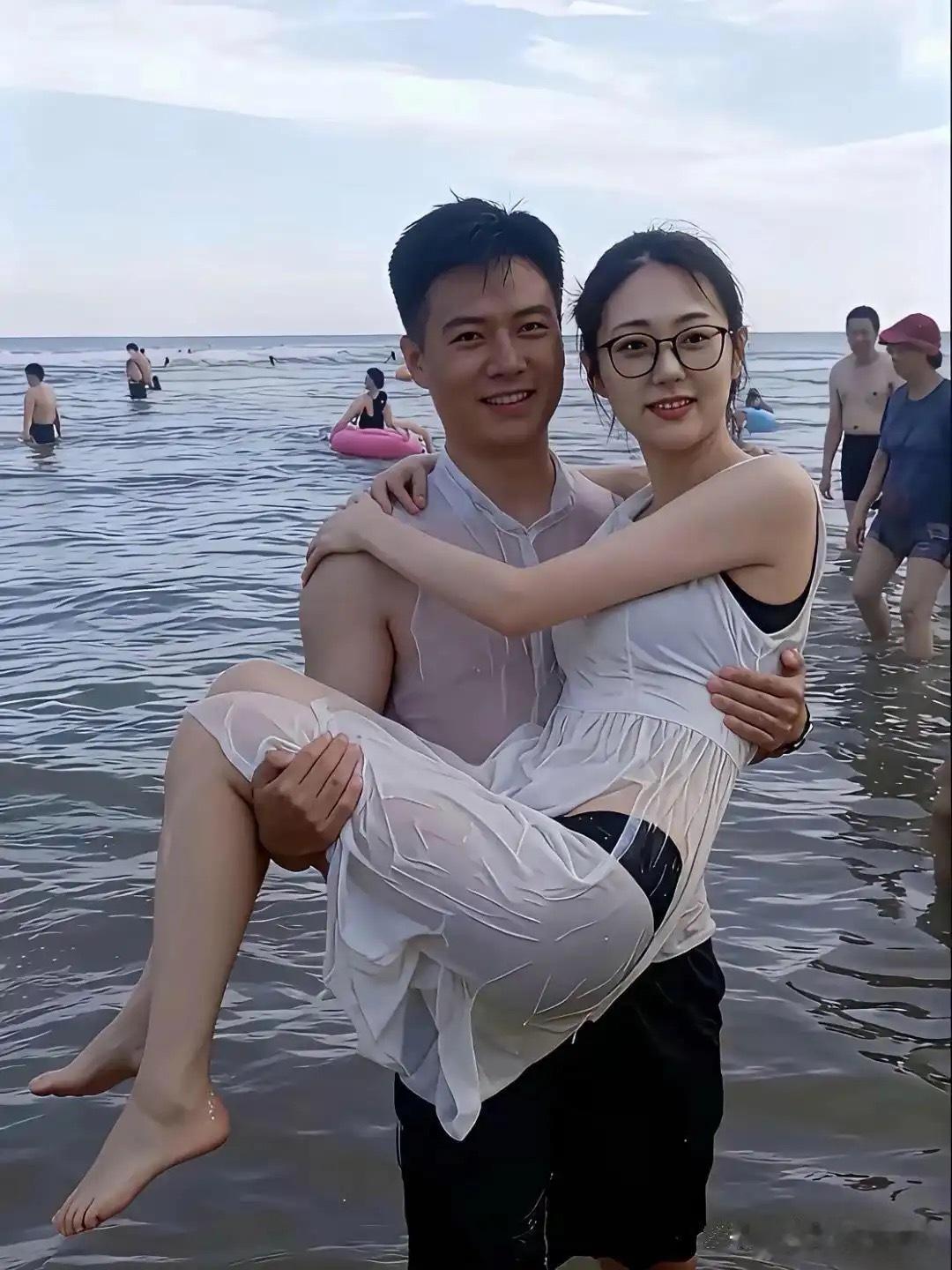 不得不说，这就是爱情呐。