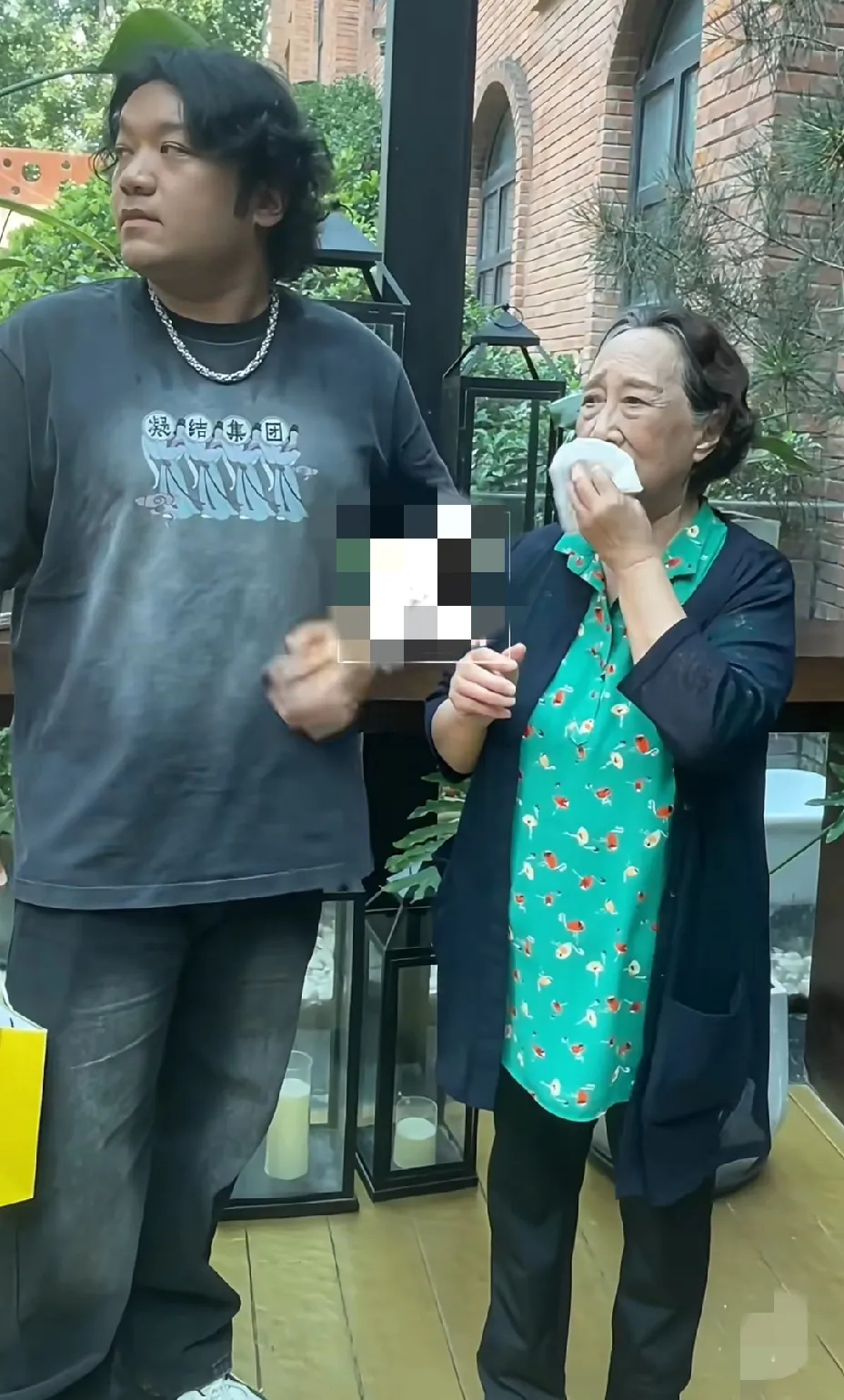 《家有儿女》的小雨怎么变成这样了家有儿女的小雨尤浩然暑假期间来看姥姥。28岁