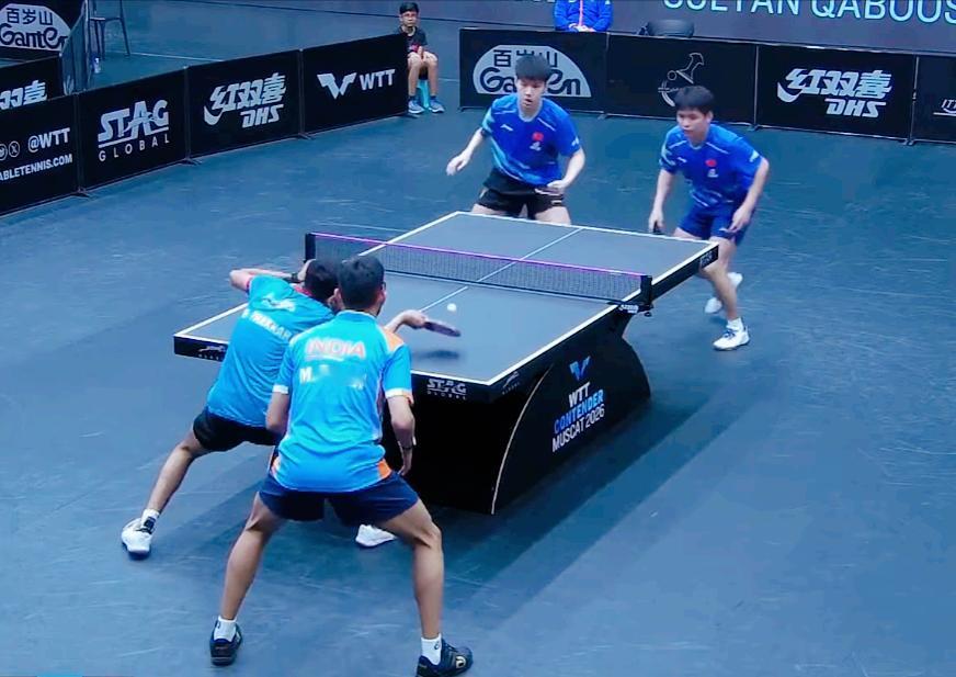 过瘾呀，过瘾！林诗栋/黄友政3:2逆转了印度队塔卡/玛纳什·沙第一局林诗栋