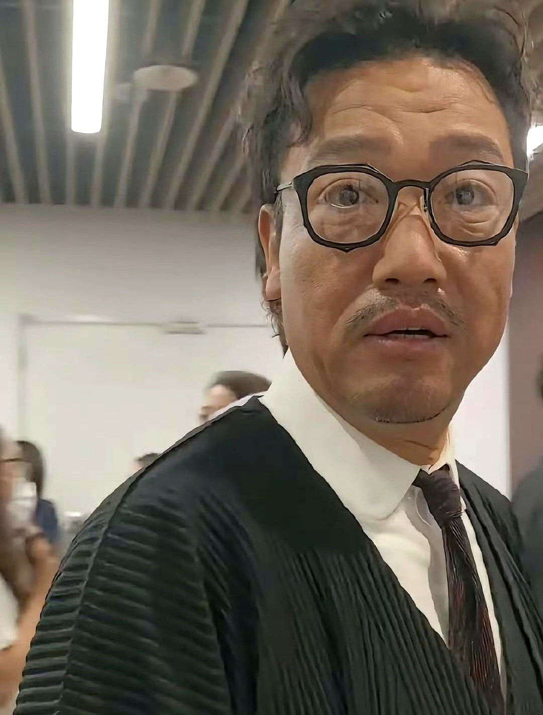 暴瘦的贾冰给所有减肥人士上了一课那就是减肥千万不要求“快”