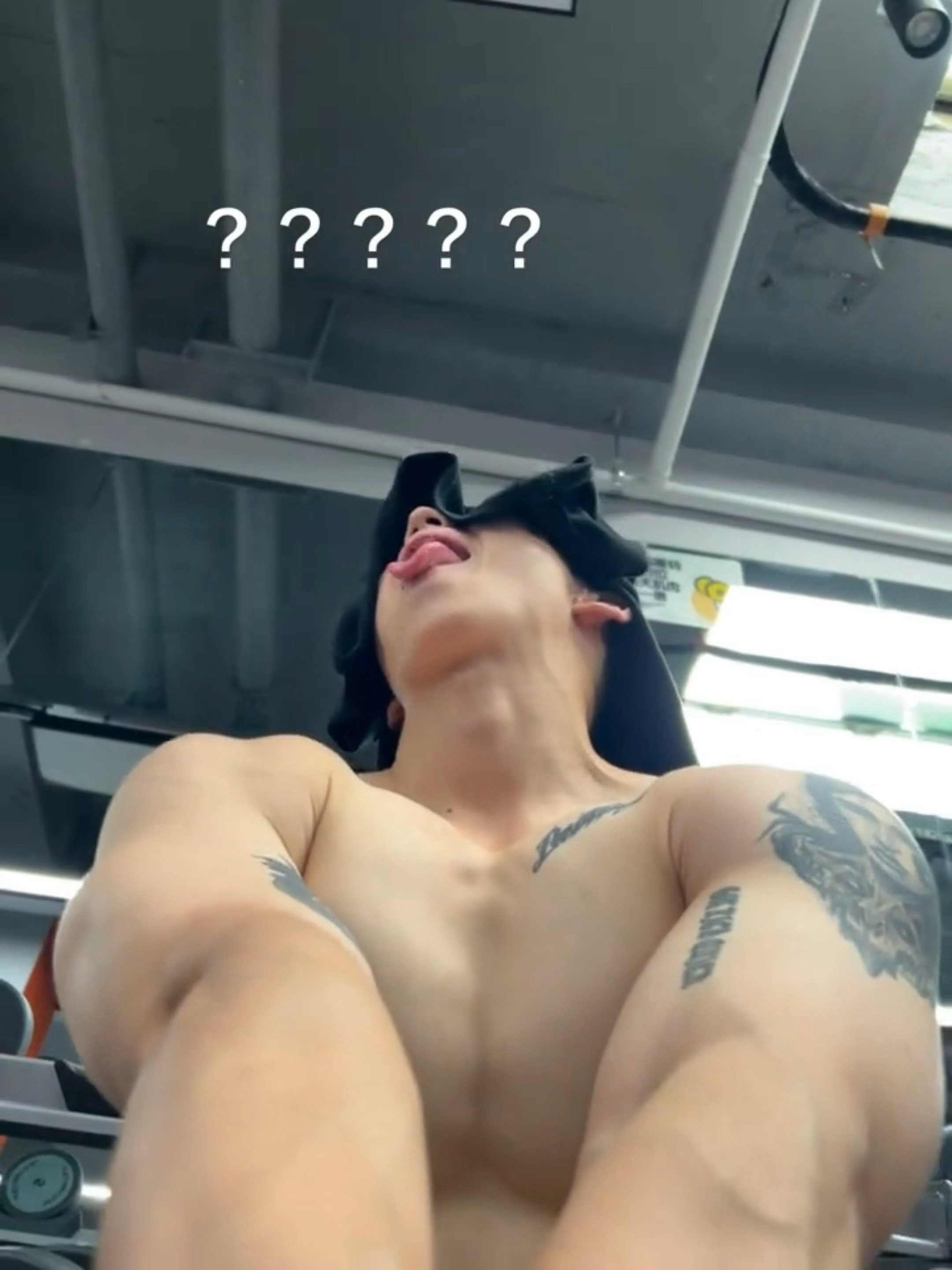 ？？？​​​