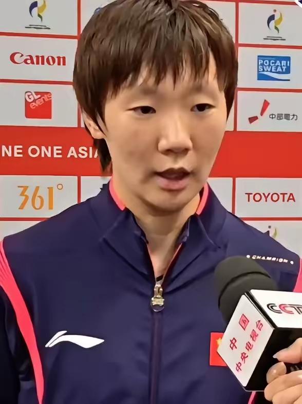 莎莎太好了！女团夺冠采访，曼昱着重感谢了莎莎。她说在局间的时候，莎莎给了她建