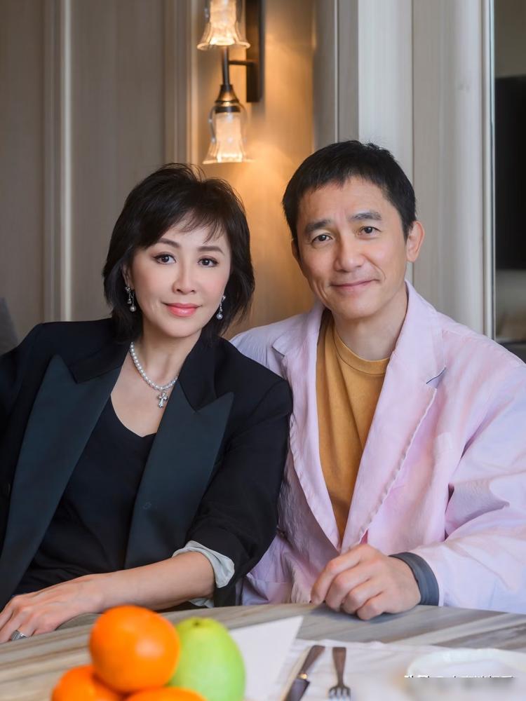 女人不生孩子就不完整？何赛飞当面逼问，刘嘉玲直接甩出一句硬话，8个亿爱给谁给谁。