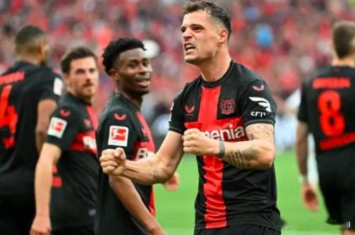 小叶精选！！！周二004荷兰杯03:00队伍：阿尔克马vs特温特参考：让