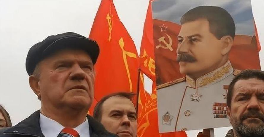 79岁的俄共主席久加诺夫在莫斯科党内大会上掷地有声，说俄罗斯不转向社会主义，不解