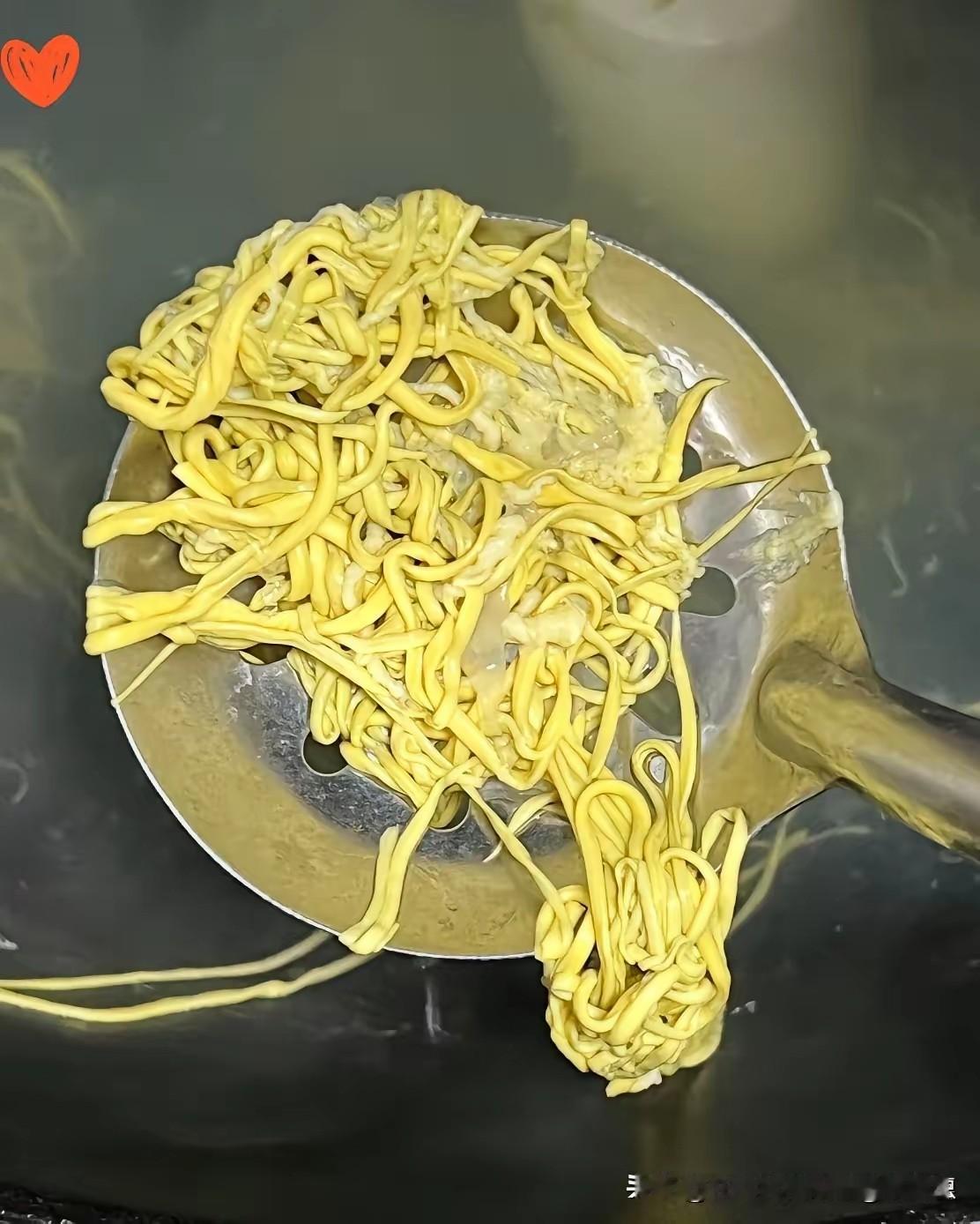 在农村你要是穷，人又老实。不善言辞，你到适婚年龄。我告诉你，没有一个亲戚会帮