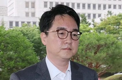 韩国检察总长沈雨庭终于辞职了。沈雨庭是尹锡悦一手提拔上来的，尹锡悦被释放出来和