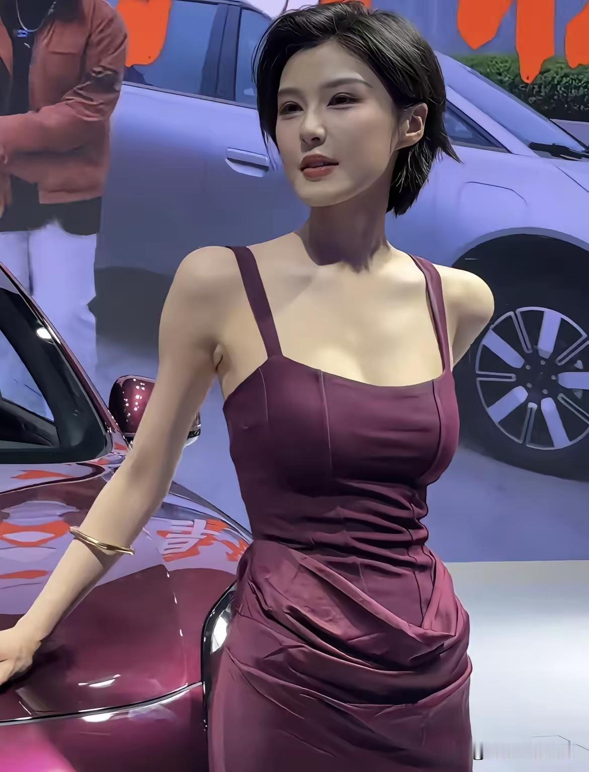 问：比亚迪海狮08在目前汽车品牌中属于第几梯队？处于什么档次？答：比亚迪海