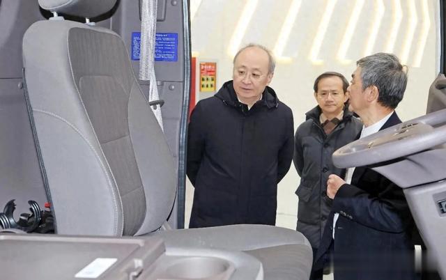 尹力、殷勇到大兴区调研, 要求立足自身资源禀赋加快发展新质生产力