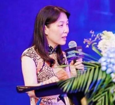 连小三都捧？就喜欢替别人养儿子？有些男的站杜老三，不一定是真支持私生子