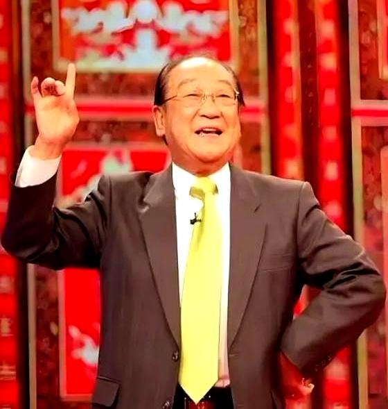 台上冲突都见过，可师哥当众怼师弟的，真不多见。那次魏文亮直接对侯耀文放话：“问