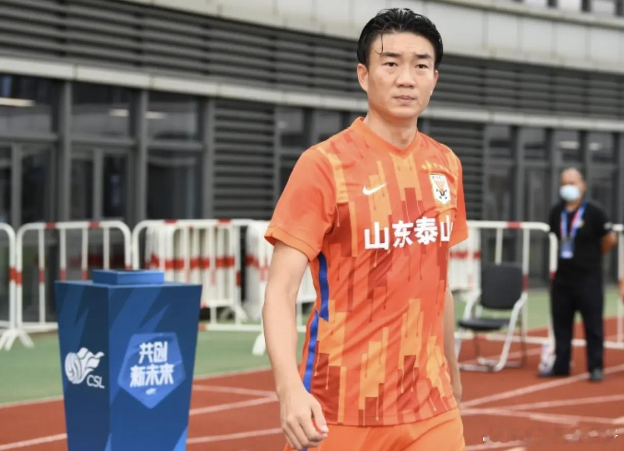 被欠钱的球迷父母拒接受戴琳多给的5000元想退回但对方不给账号12月19日，戴