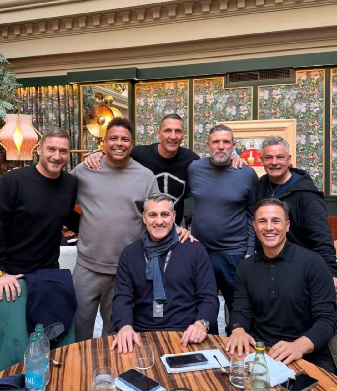 国米和罗马名宿大聚会！02世界杯冠军得主大罗，98世界杯冠军得主坎德拉，06世