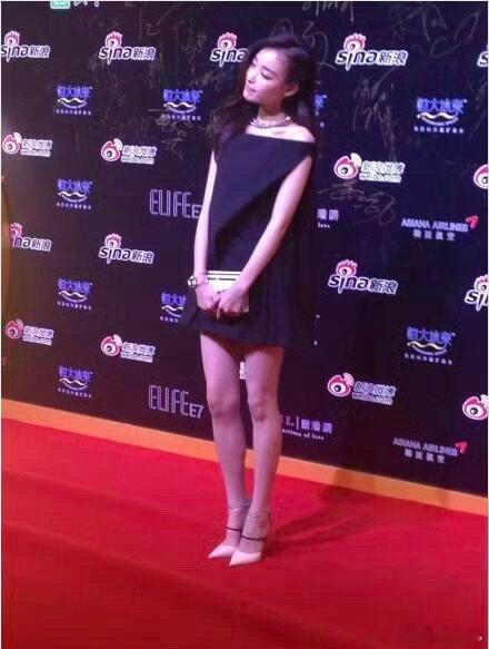 85花首次亮相微博之夜时间杨幂·2011微博之夜Angelababy·2012微