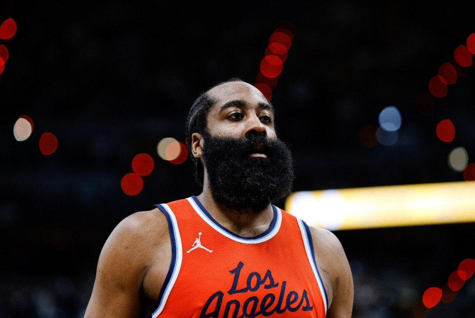 内线准备时刻吃饼，哈登将成为骑士的新发动机！哈登加盟骑士对于内线球员艾伦和莫