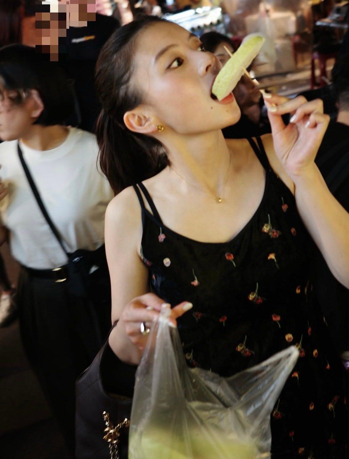 在台湾宣传《蓦然回首》的出口夏希​​​