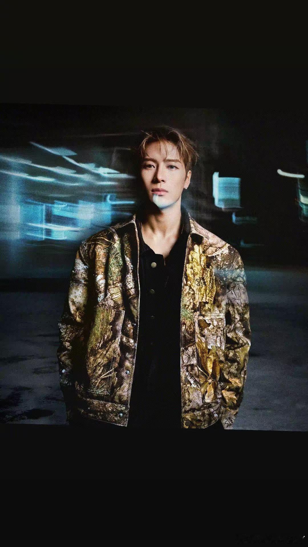 王嘉尔六年后再回湖南跨年湖南卫视跨年第三波阵容湖南卫视跨年演唱会六年前淋雨彩排