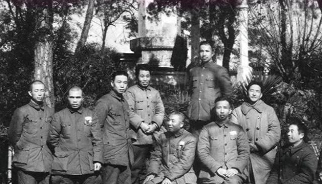 1955年，开国少将李迎希，因为误会，授衔时评低了一级，他对此十分不满，就写信给