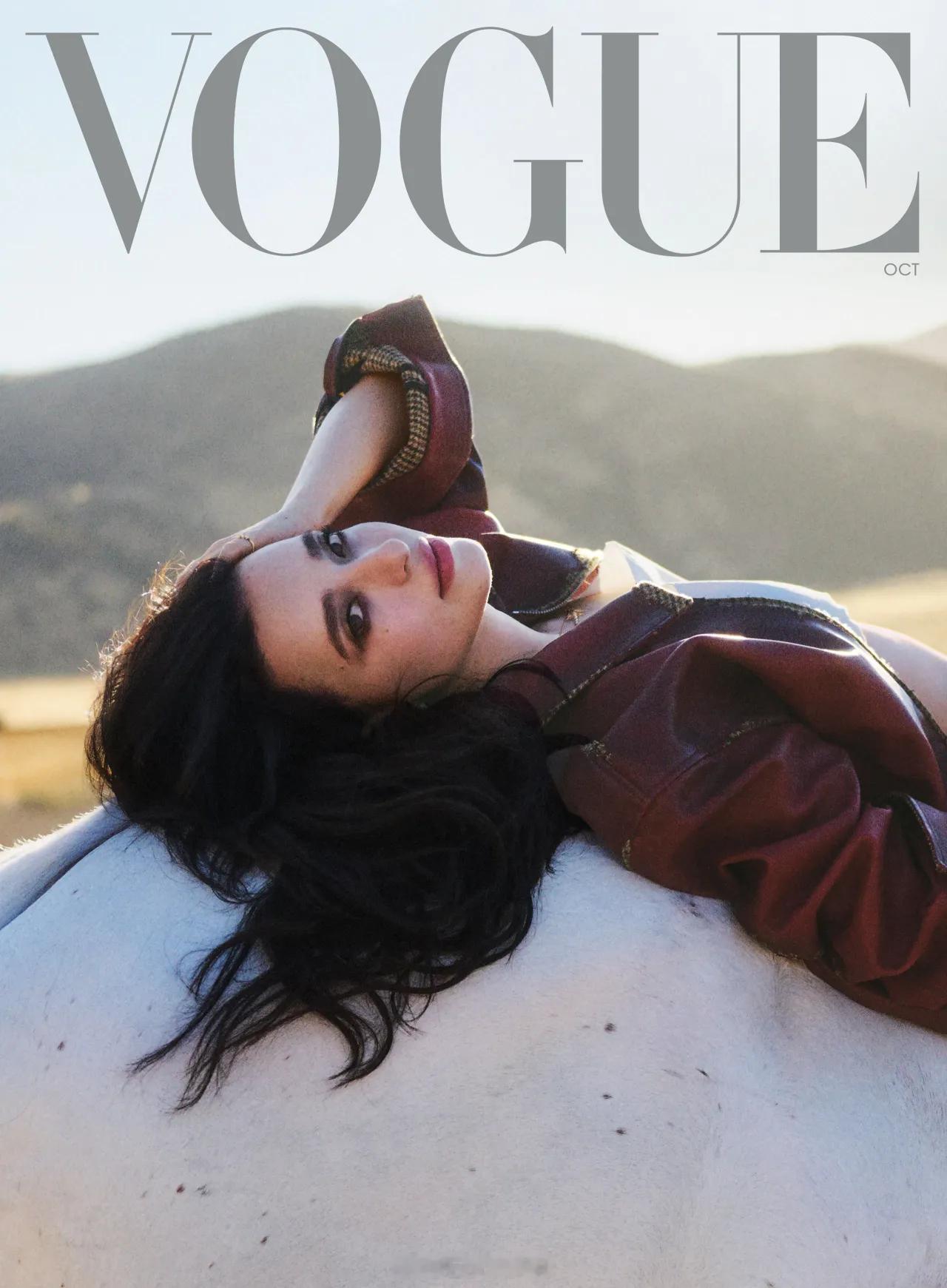 MikeyMadison以奥斯卡影后身份首次登上《Vogue》美版十月刊封面