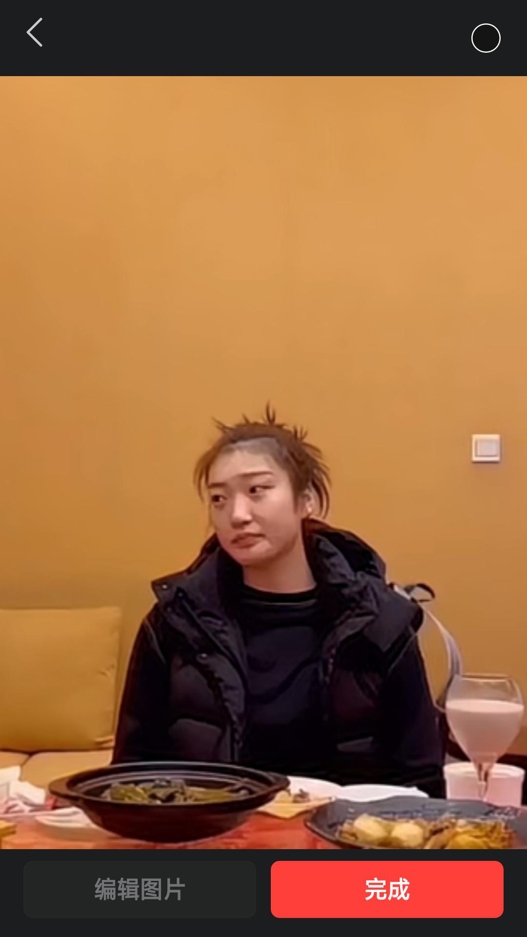 【前中国女篮名将李梦接受媒体采访，被问到在世界杯打欧美强队时，与你对位的几乎是W