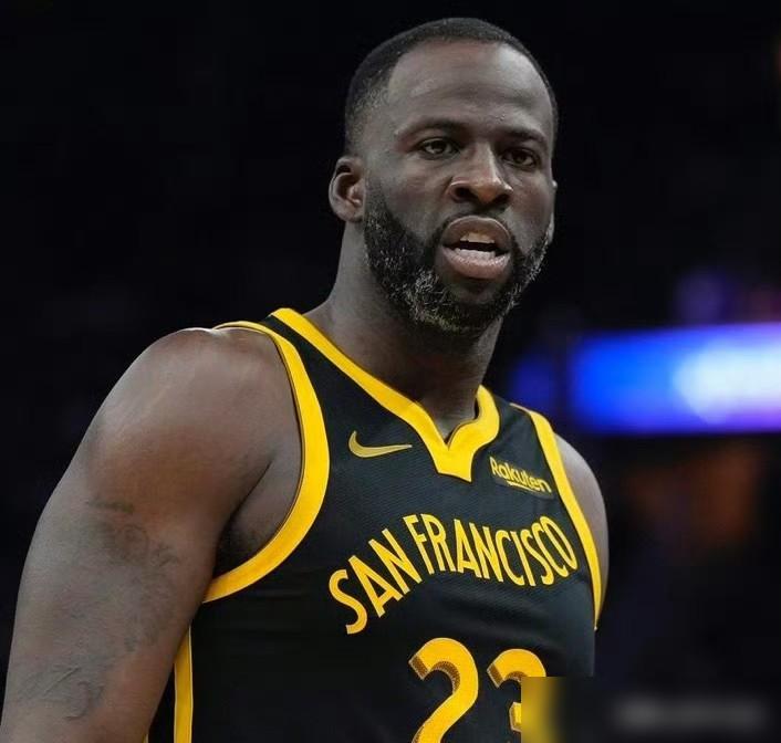 格林沮丧的原因找到了！据权威记者MarcSpears在一档节目中透露，勇士队球