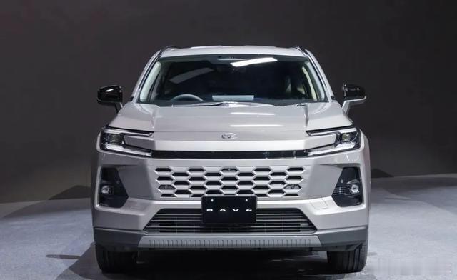 左右观车【全新一代丰田RAV4原来长这个样子】最近丰田出了新款RAV4，官网放