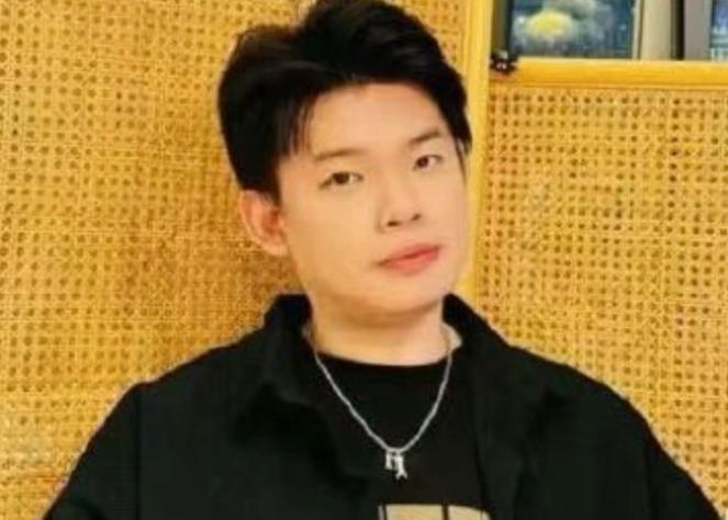 33岁的上海音乐教师王棋，9月24日把车停进浦东机场停车场，独自一人登上