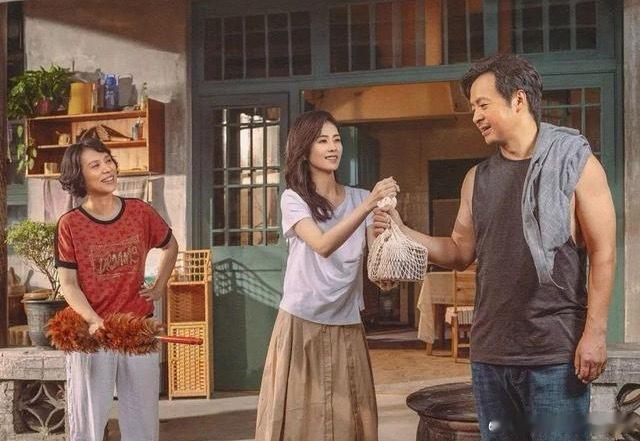 给近年热播年代剧排名7、《北上》2025主演：白鹿，欧豪6、《六姊妹》2025主