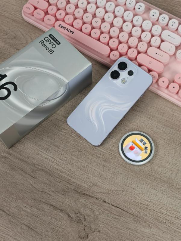 纠结了好几天，OPPOReno16也是全款拿下了，倒不是在犹豫对比什么，而是白