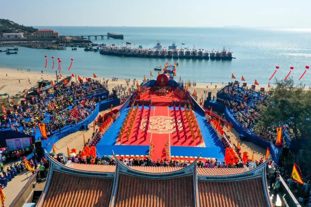 之前一直想不通，许老板哪来的底气敢随便动妈祖？后来看了看资料才发现，这里面弯