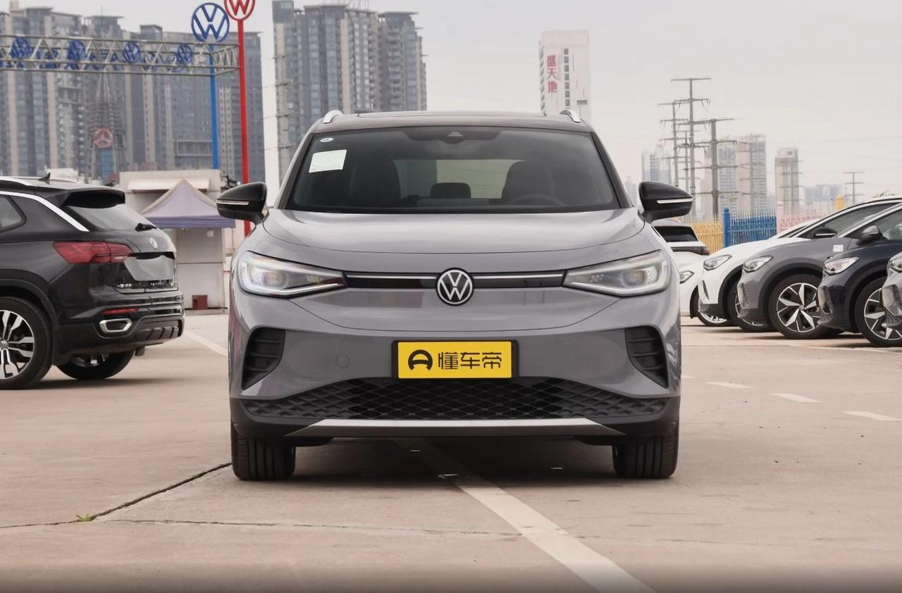 老铁们，最近帮好几个粉丝朋友看二手ID.4CROZZ，差点没把我CPU干烧了！