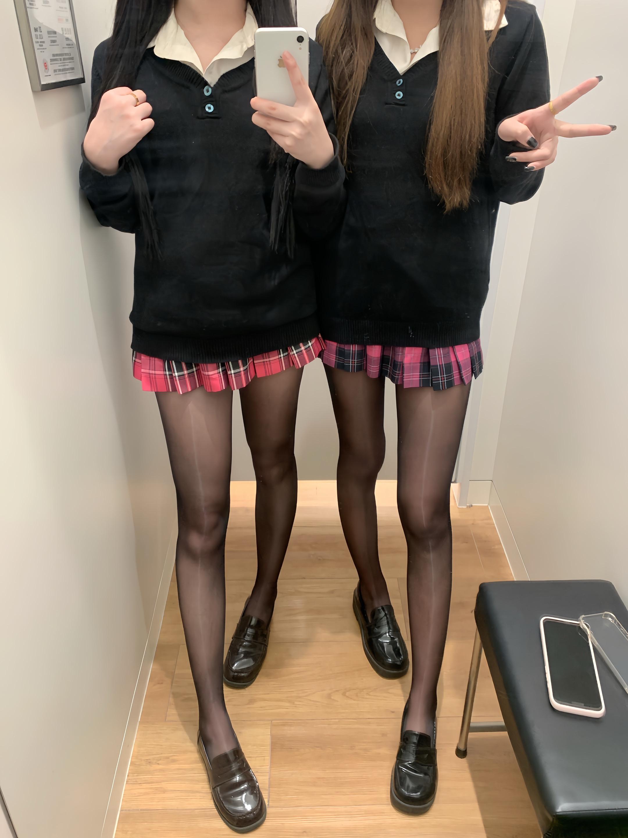 我们不是先认识的吗 你怎么跟他好上了