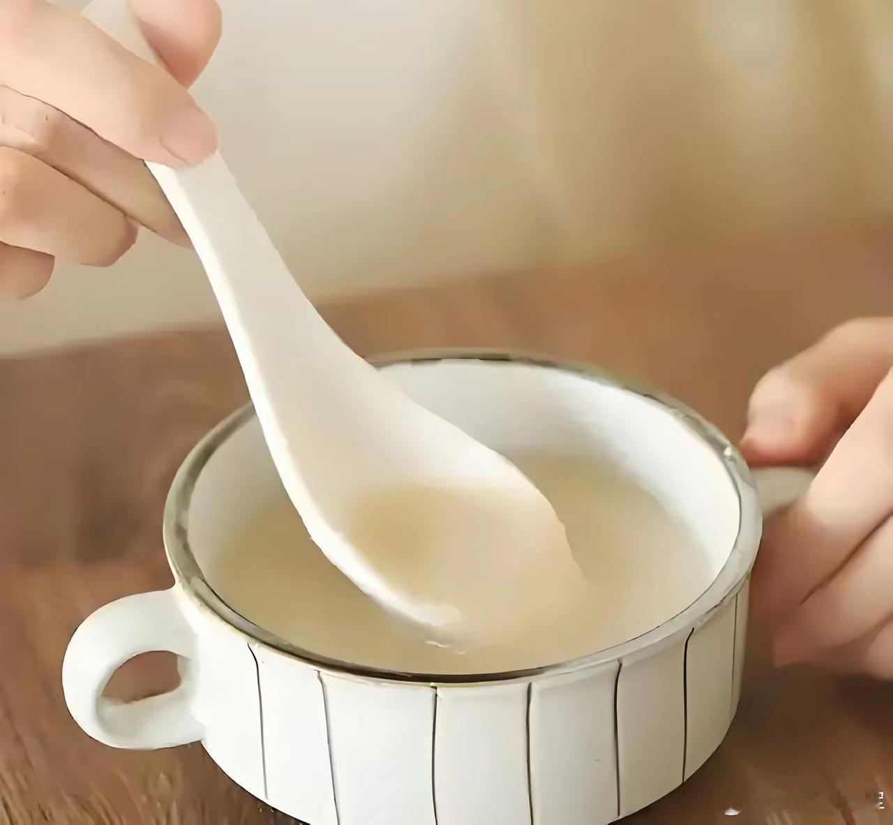 八珍鸡内金粉制作材料:麦芽50克，茯苓50克，山药50克，陈皮10克，莲子50克