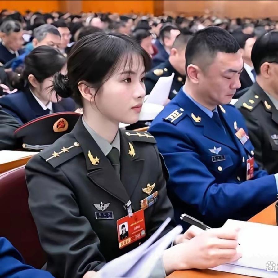 徐枫灿高中强同桌同框，这才是最该追的星！两大顶尖战机飞行员同桌而坐，也太提