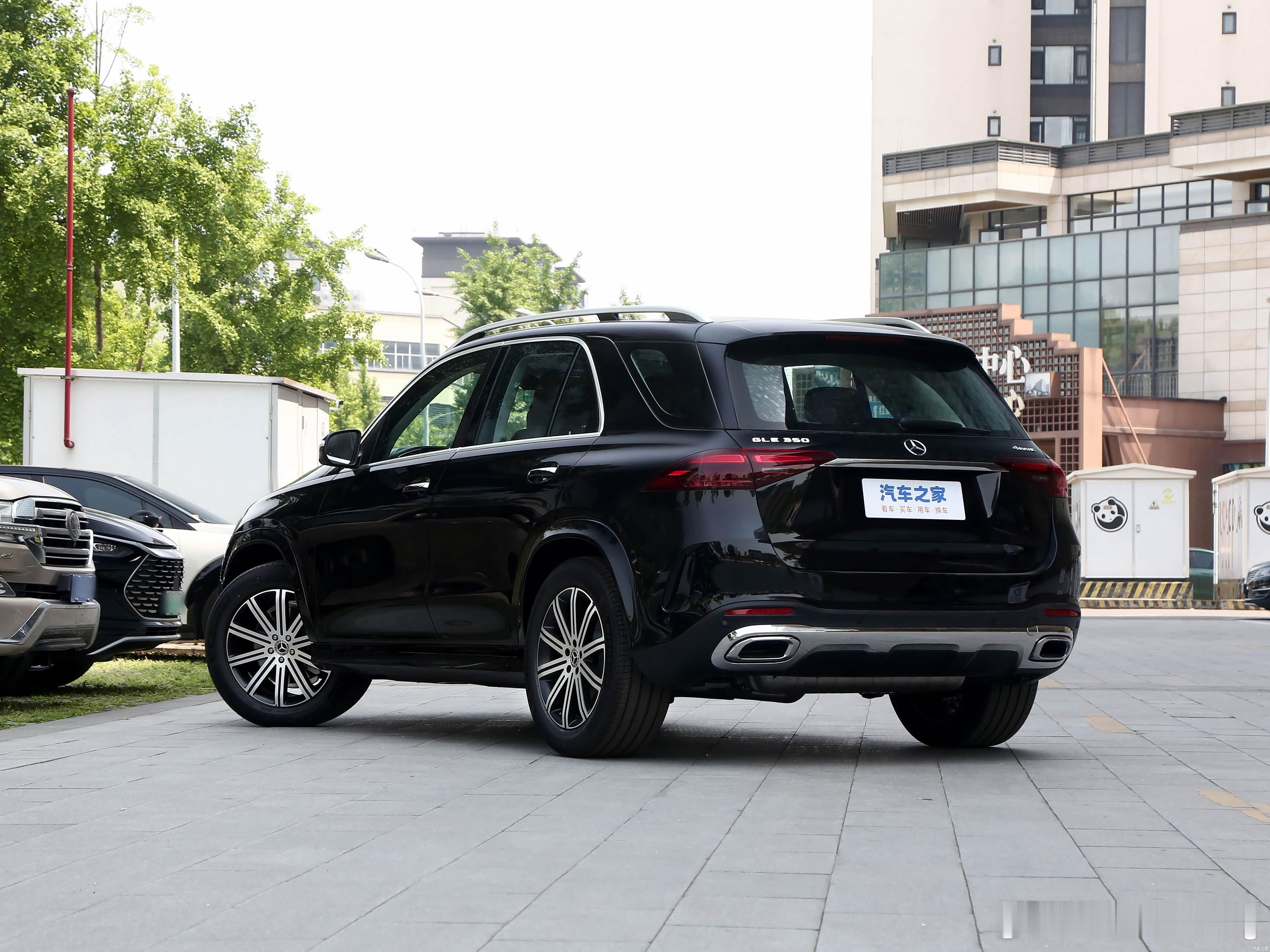 奔驰GLE350时尚进口清库存那种指导价748800元优惠22万裸车52