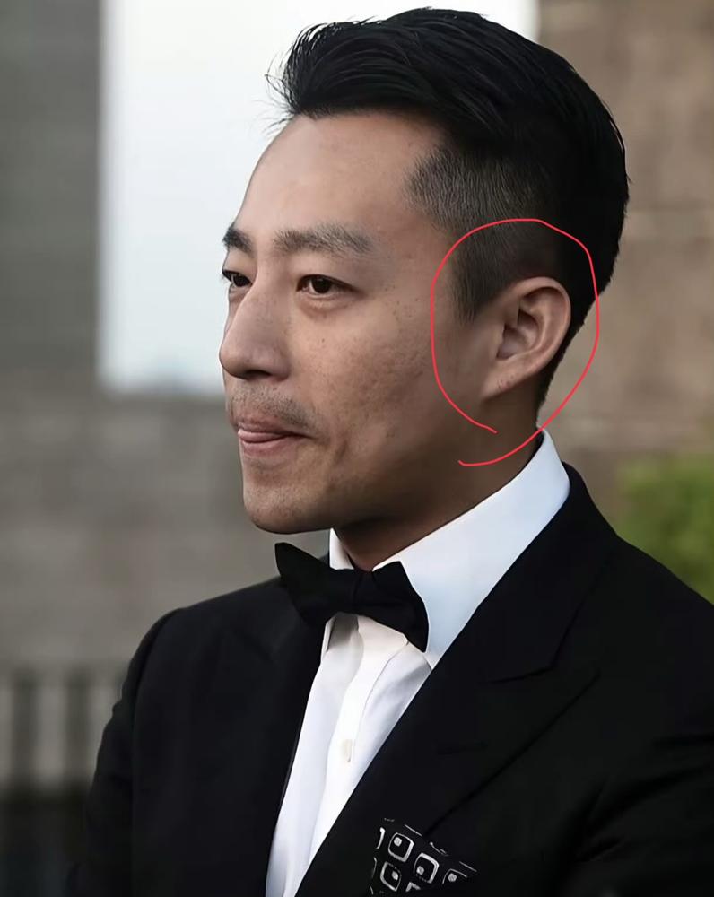 汪小菲最近又“炸”了，这脾气可真不是盖的。去年二月，大S那事闹得沸沸扬扬。