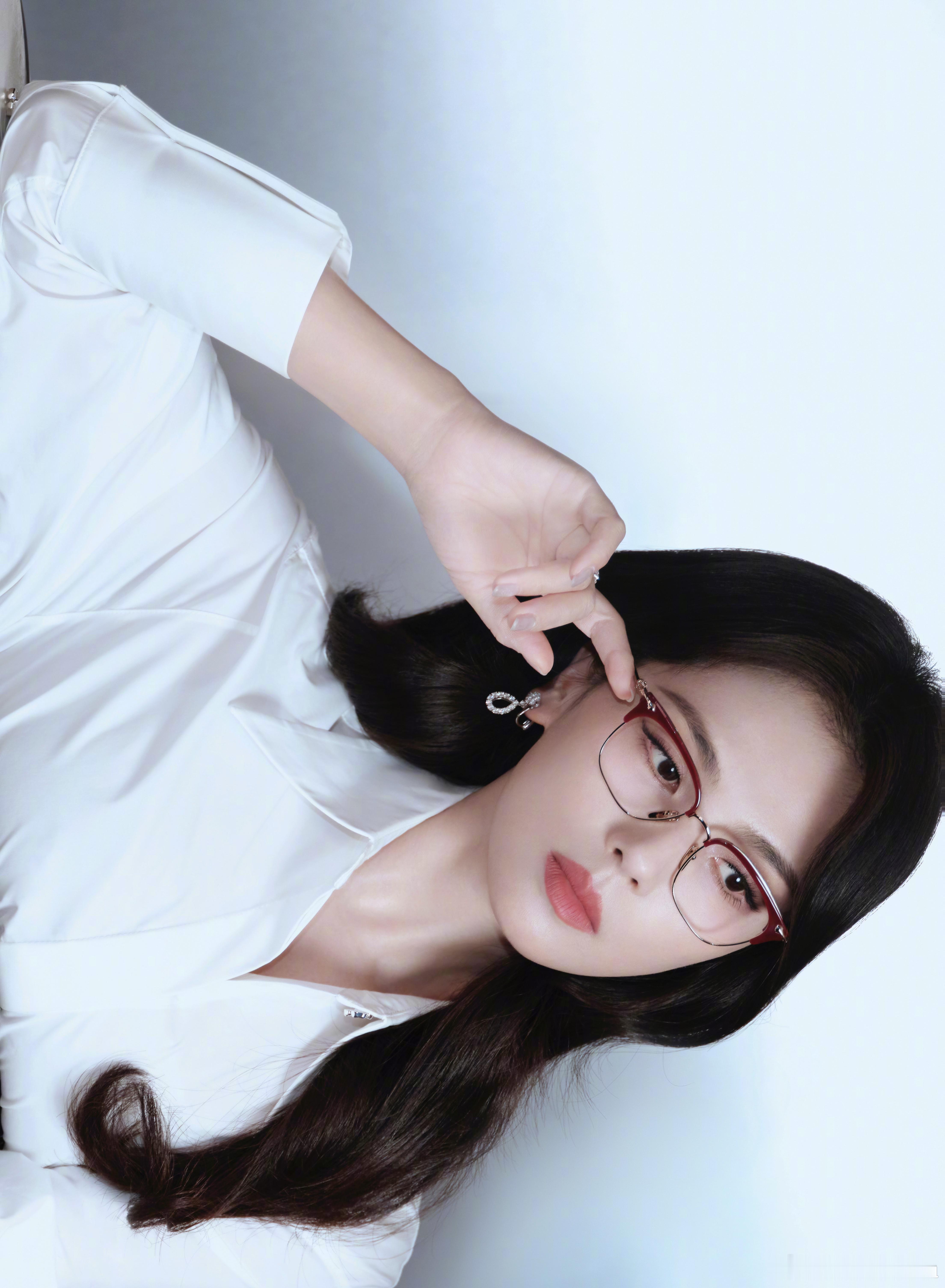 刘涛x最新物料，眼镜妈妈​​​